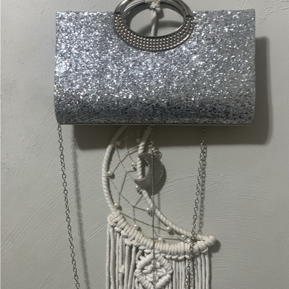 SHEIN Silver Glamorous Shoulder Bag with Shimmering Finish